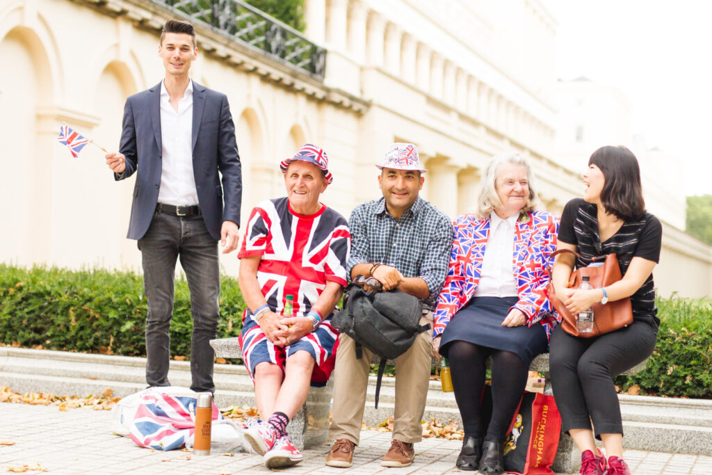 Three EC London 30+ students with two patriotically dressed Londoners.